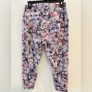 RBX Floral Leggings  Size XL Nearly New
Length 34” Waist 14” Laying Flat